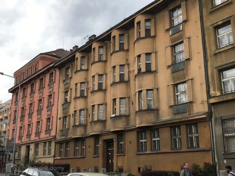 Zelení: Praha 6 selhává v péči o svěřený majetek