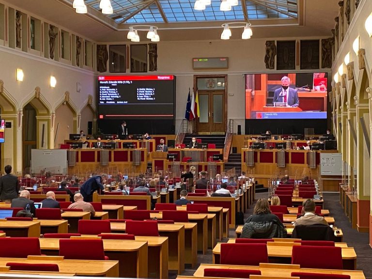 V okolí Džbánu se v současnosti stavět nebude. Zbývá vyřešit budoucnost a minulost.