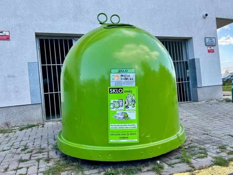 Sběr veškerého skla do jedné nádoby